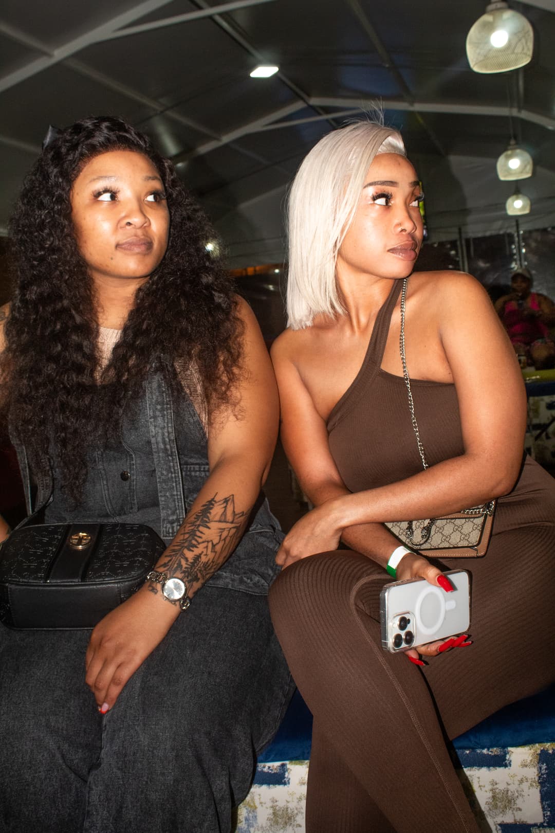 kg236dtzenss57sg329hnkxz0n7c66se Local LifeStyle Lounge