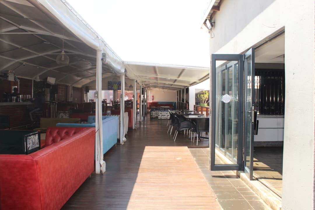 kg25cd3v60d4mk8dpg06ak8d9h7casd7 Local LifeStyle Lounge